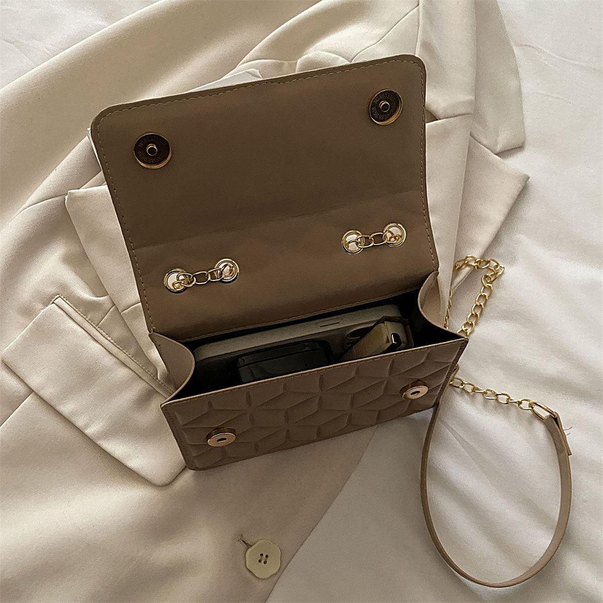 Light Luxury Trend Argyle Quil – Luxury Quilted Bags recenzja i cena