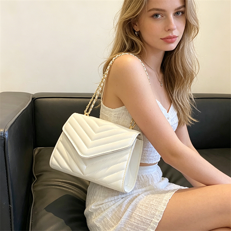 Women's White Black Quilted Ch – Luxury Quilted Bags recenzja i cena