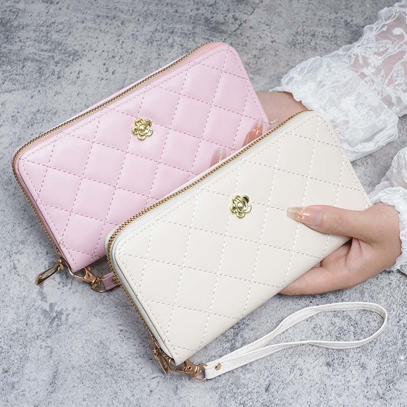 New Europe and the United Stat – Luxury Bags Europe recenzja i cena