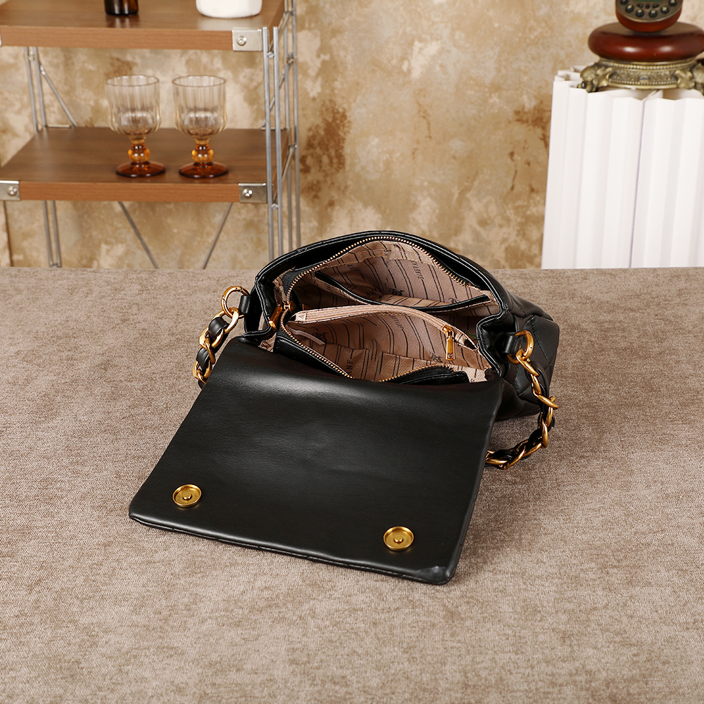 Ladies' crossbody bag, 2026 se – Luxury Quilted Bags recenzja i cena